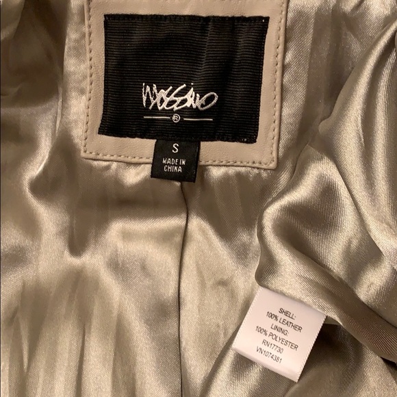 Leather jacket - Picture 3 of 3